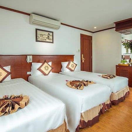 May De Ville Legend Hotel ハノイ市 エクステリア 写真